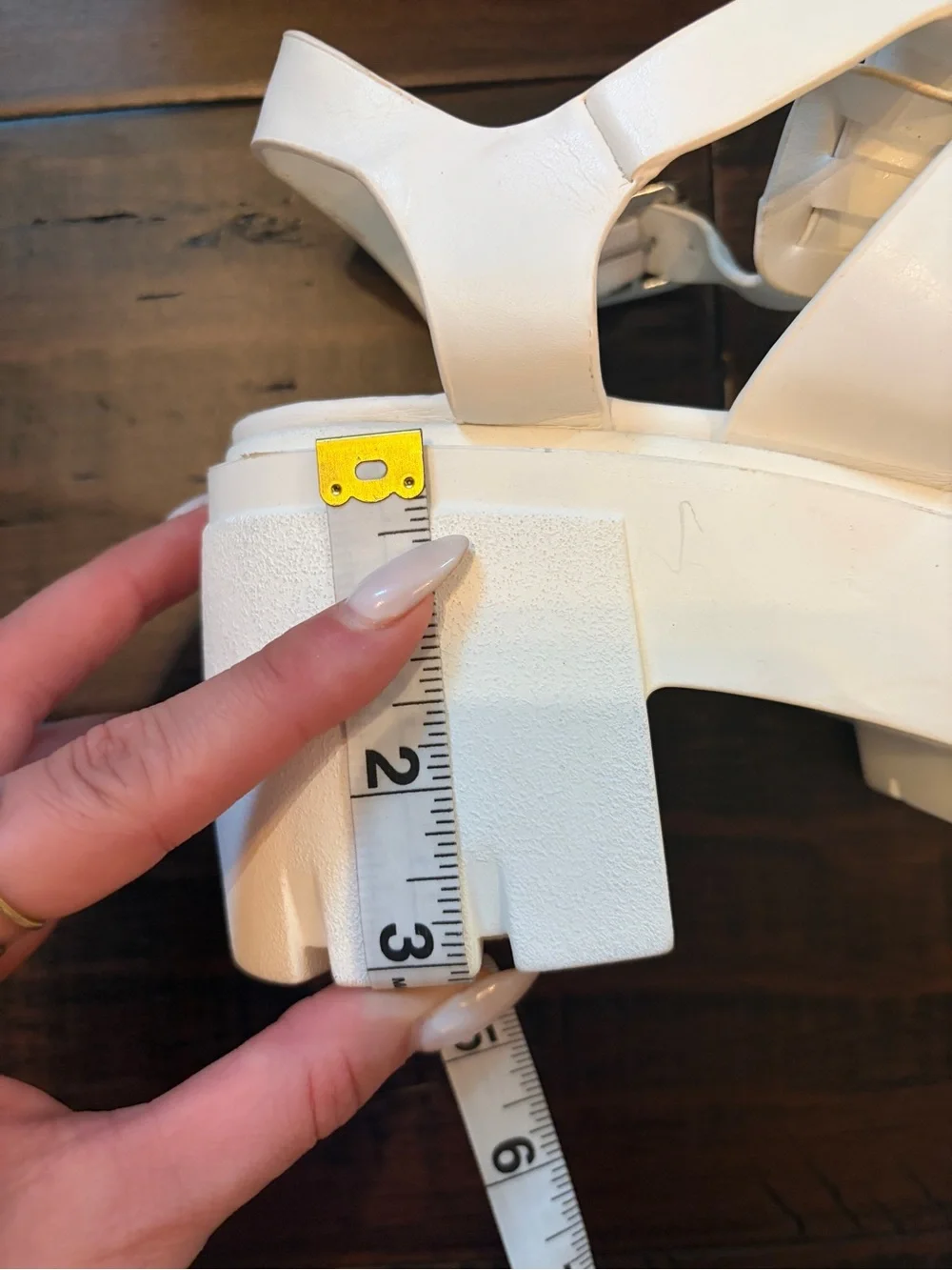 Madden Girl Platform Lug Sandal off white Buckle Strap 90s Y2K chunky block heel
